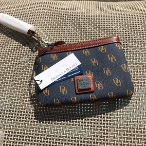 Dooney & Bourke wristlet